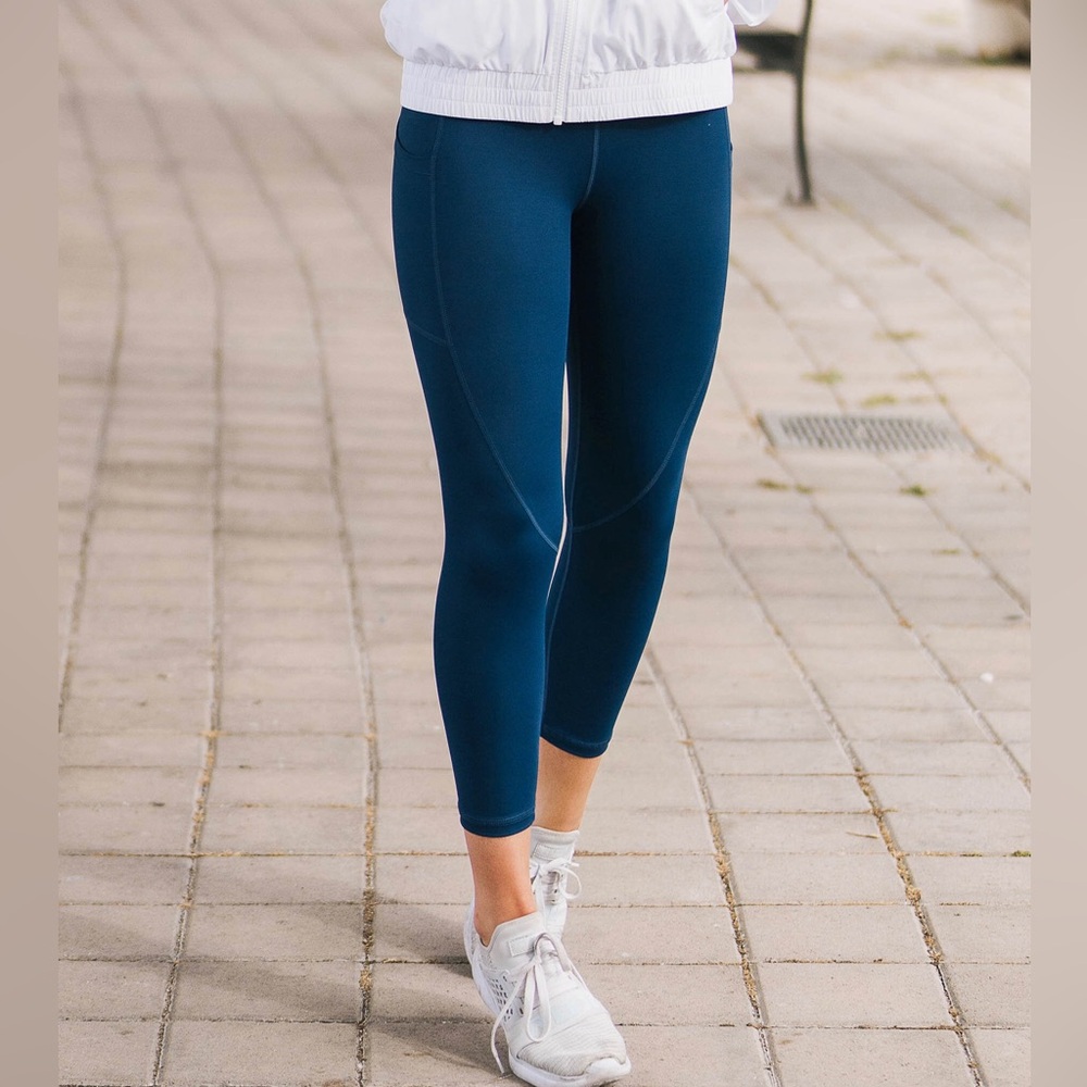 Zyia Pocket Light n Tight Crop Leggings